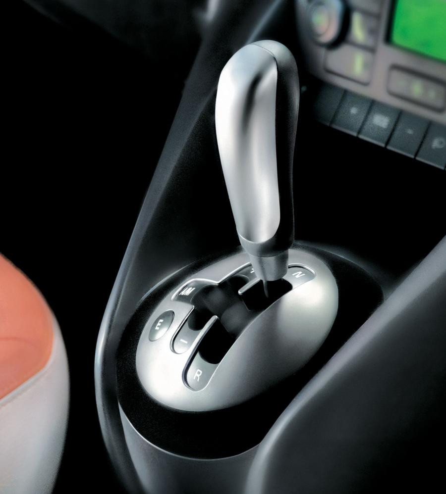  Lancia Ypsilon 2003 года  (фото 10 из 114)